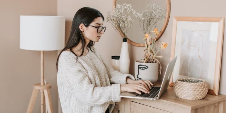 Craft Your Digital Story: Personal Branding for Job Seekers to Land Your Dream Job